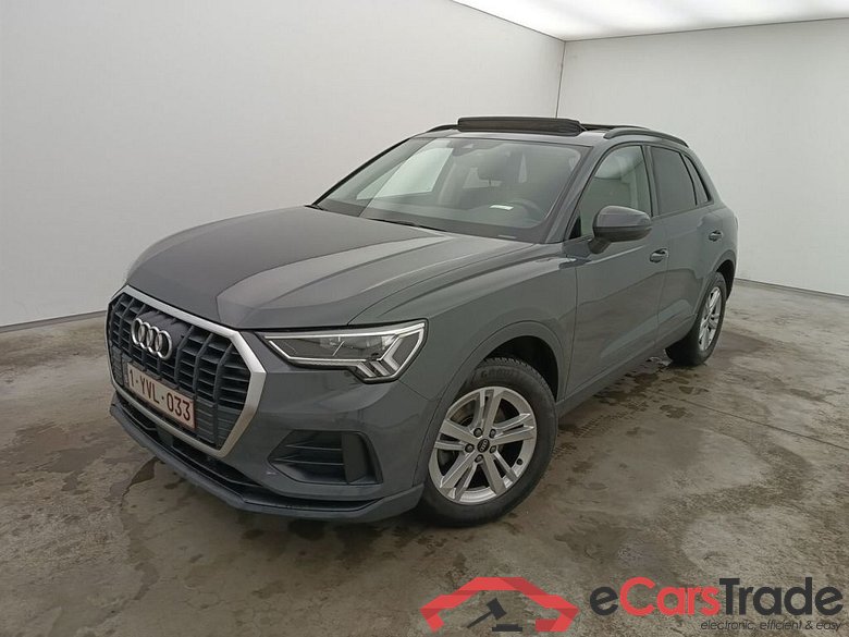 Audi Q3 35 TDI S Tronic Business Edition 5d