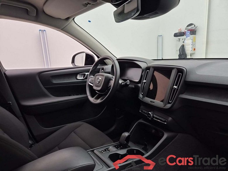 VOLVO XC40 1.5 T2 ESSENTIAL AUT #3