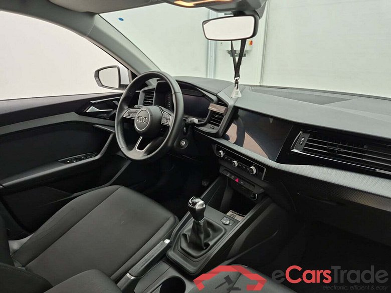 AUDI A1 SPORTBACK 1.0 25 TFSI ATTRACTION #3