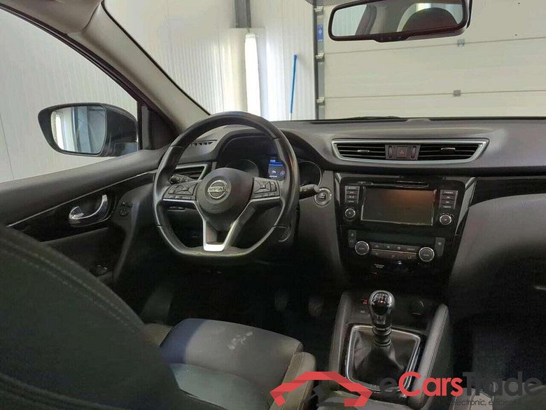 NISSAN Qashqai 1.3 DIG-T Design Ed. #3