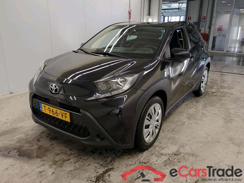 TOYOTA Aygo X 1.0 VVT-i MT Play #1