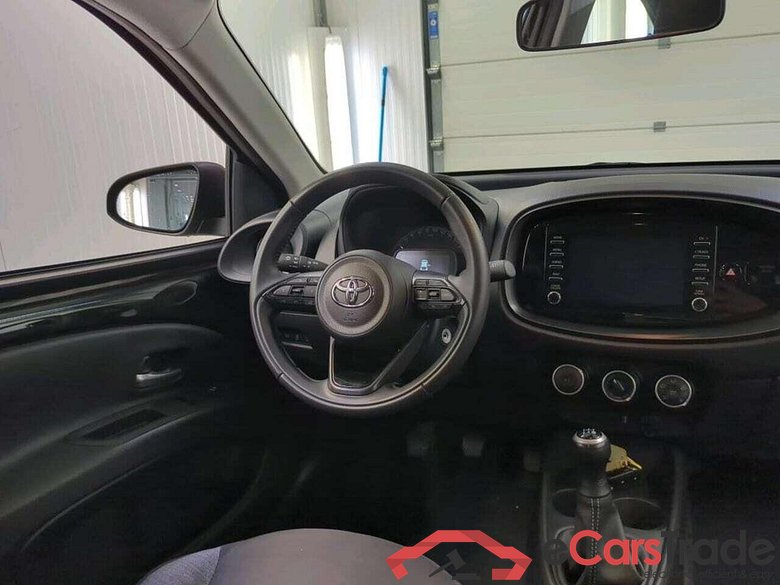 TOYOTA Aygo X 1.0 VVT-i MT Play #3