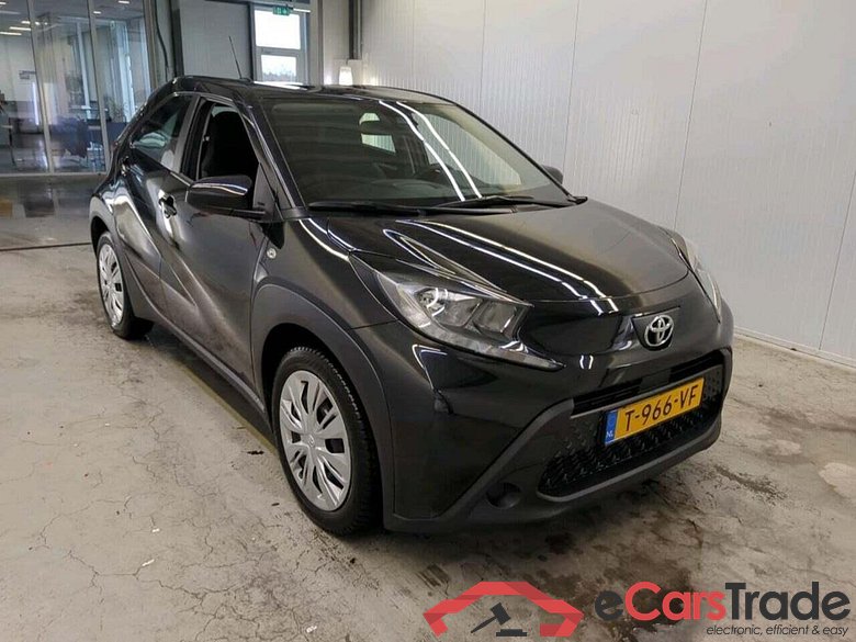 TOYOTA Aygo X 1.0 VVT-i MT Play #5