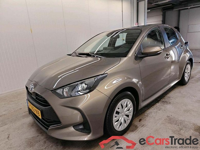 TOYOTA Yaris 1.5 Hyb. Active #1