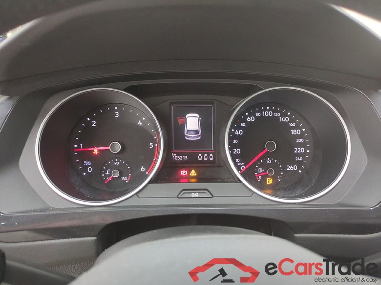 VOLKSWAGEN Tiguan / 2020 / 5P / SUV 2.0 TDI 150 DSG7 Life Business #6