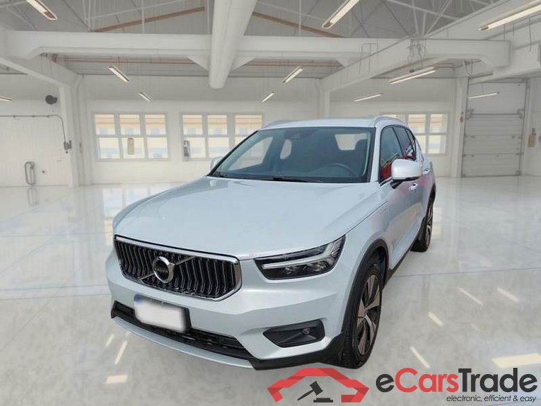 VOLVO XC40 / 2017 / 5P / SUV T5 PLUG-IN HYBRID AUTO RECH INSCRIP EXPR #1