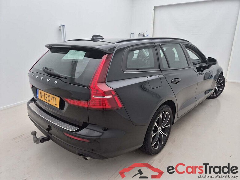 VOLVO V60 2.0 B3 Momentum #2