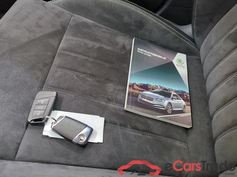 SKODA Superb Combi 110 kW #6
