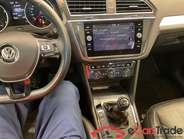 VOLKSWAGEN Tiguan 1.4 TSI 92 kW (125 ch) 6 vitesses manuel #3