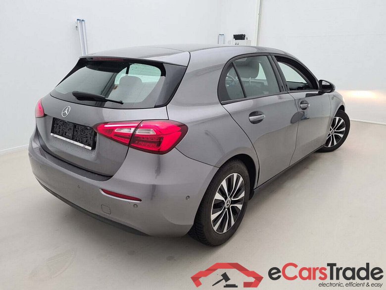 MERCEDES-BENZ A-KLASSE 200D BUSINESS SOL DCT #2