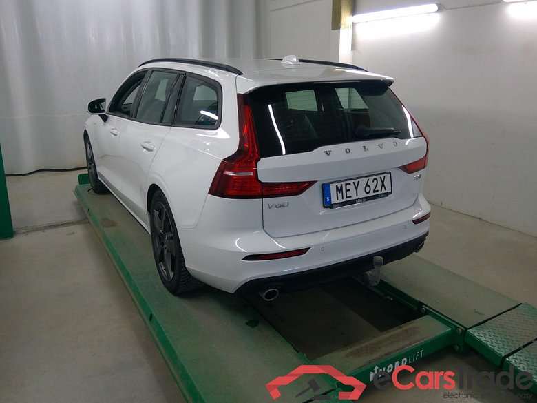 V60 T8 Momentum Edition Aut. #3