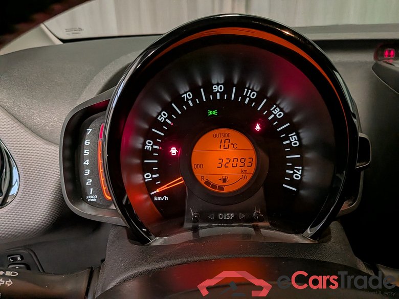 PEUGEOT 108 1.0 e-VTi Allure #6