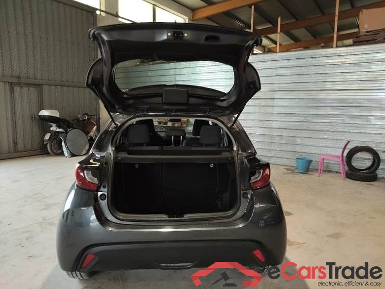 TOYOTA YARIS / 2020 / 5P / BERLINA HYBRID BUSINESS MY20 #5