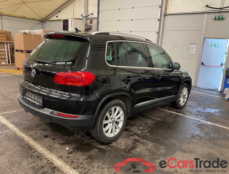 VOLKSWAGEN Tiguan Tiguan Sport & Style 2.0 TDI SCR BlueMotion Technology 81 kW (110 ch) 6 vitesses manuel #2