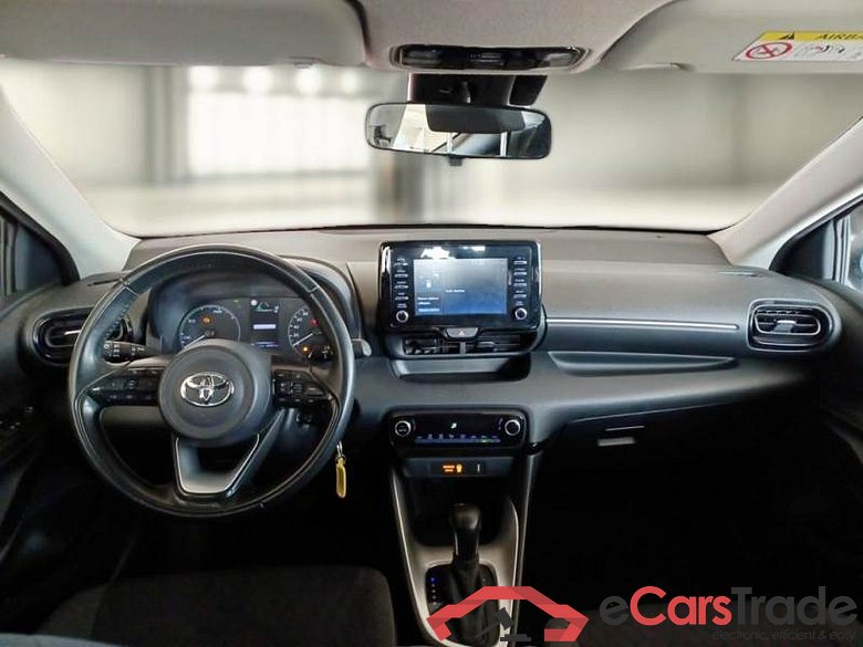 TOYOTA YARIS / 2020 / 5P / BERLINA HYBRID BUSINESS MY20 #3