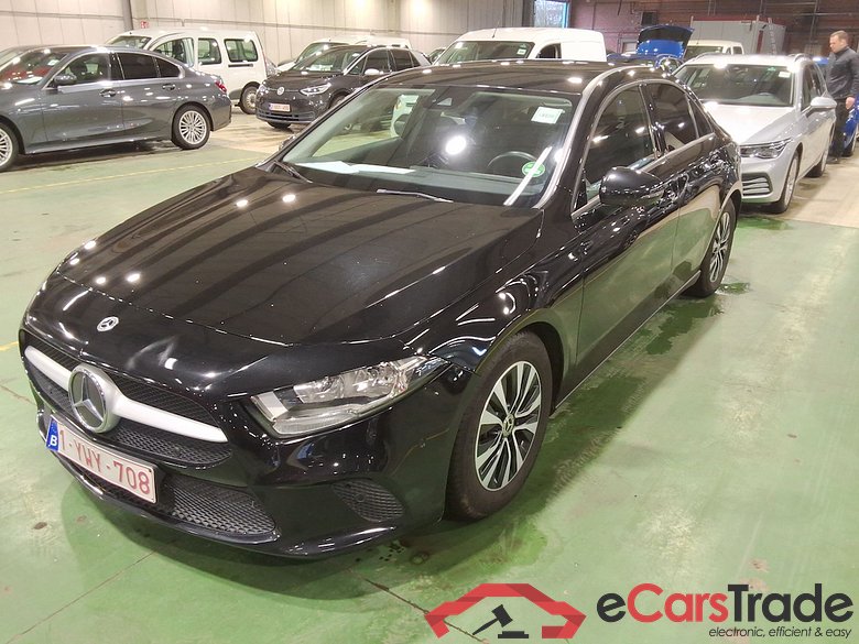 MERCEDES-BENZ A-CLASS LIMOUSINE 2.0 A 200 D BUSINESS SOLUTION LIM DCT