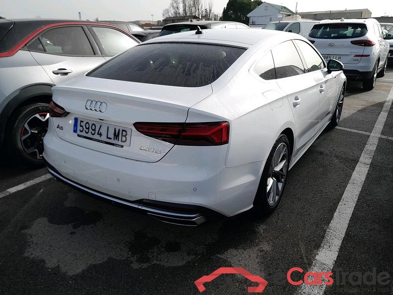 AUDI A5 / 2019 / 5P / berlina con portón Advanced 35 TDI 120kW S tronic Sportback #2