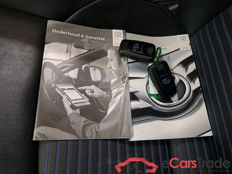 Toyota RAV4 2.5 Hybrid 2WD Bi-Tone Automaat 5d #4