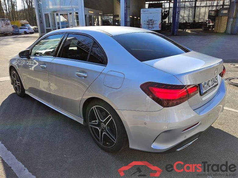 Mercedes-Benz A Limousine (BM 177)(08.2018->) DE - Lim4 A 200 EU6d, Lim. AMG Line (EURO 6d), (Facelift) 2022 - 2024 #4