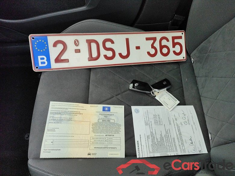 Volkswagen Golf VIII 1.0 TSI 81kW Life Business 5d #4