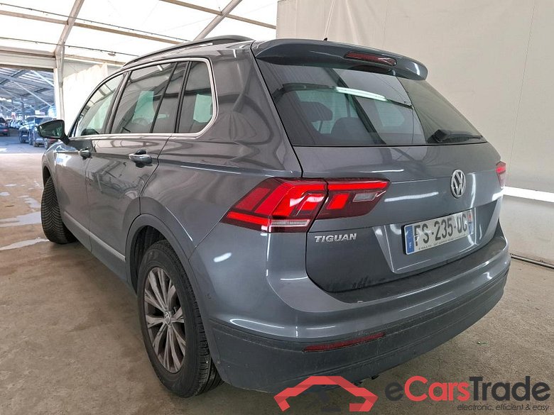 VOLKSWAGEN Tiguan / 2016 / 5P / SUV 2.0 TDI 150 DSG7 Confortline Business #2