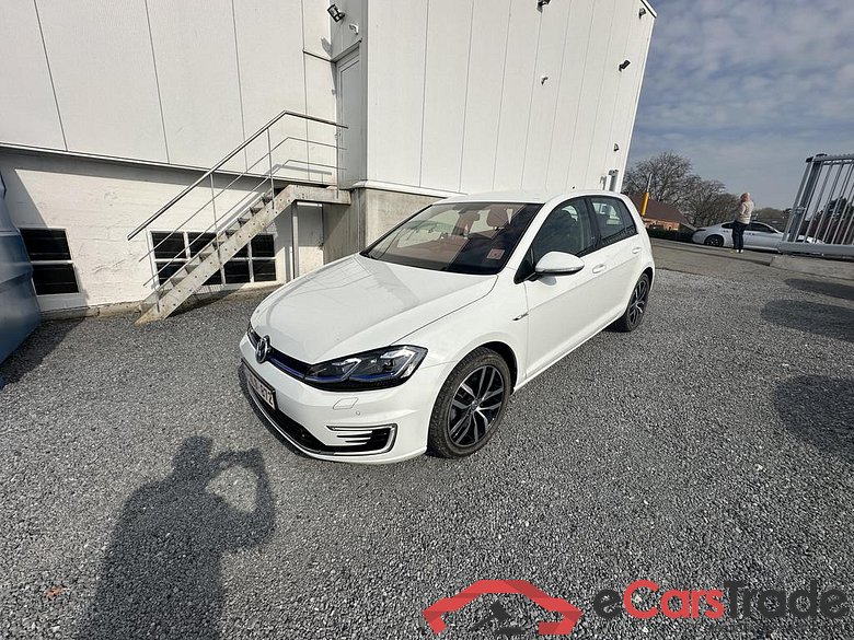 VOLKSWAGEN e-Golf e-Golf 100 kW (136 ch) 1 vitesse