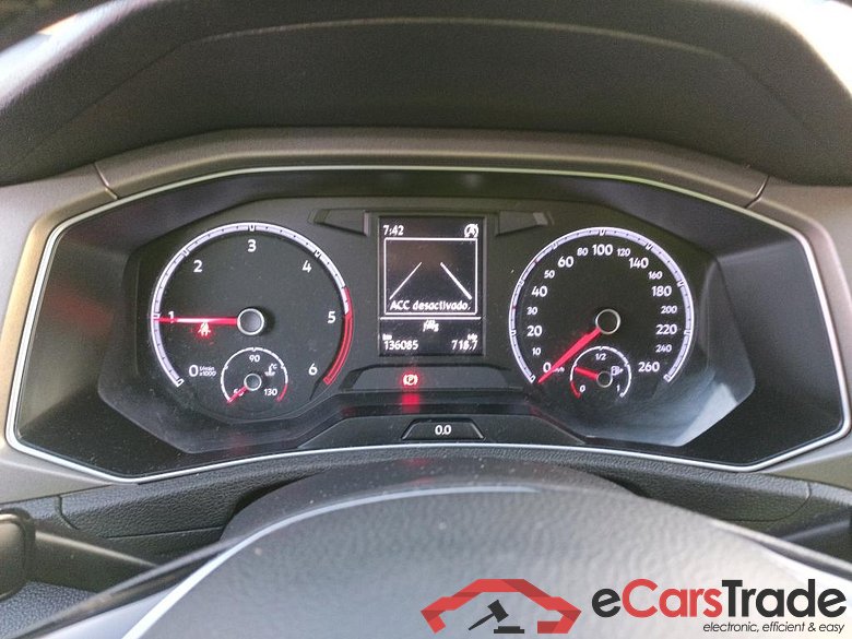 VOLKSWAGEN T-Roc / 2017 / 5P / todoterreno Advance 2.0 TDI 85kW (115CV) #4
