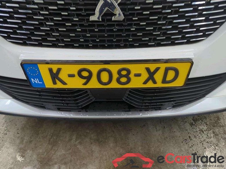 PEUGEOT 2008 1.2 PureTech Allure #4