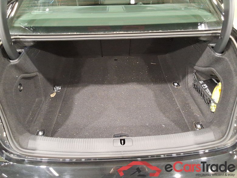 AUDI A4 DIESEL - 2020 30 TDi S line #3