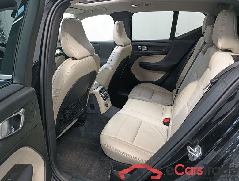 Volvo XC40 T5 Recharge Geartronic Inscription Expr. 5d #3