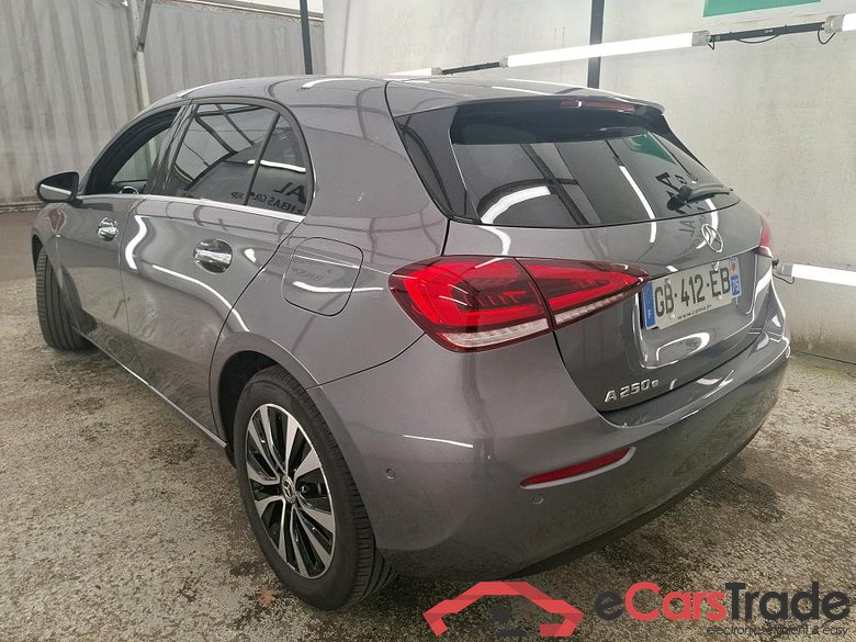 MERCEDES-BENZ Classe A Compact  2018  5P  Berline A 250 e Business Line 8GDCT #2