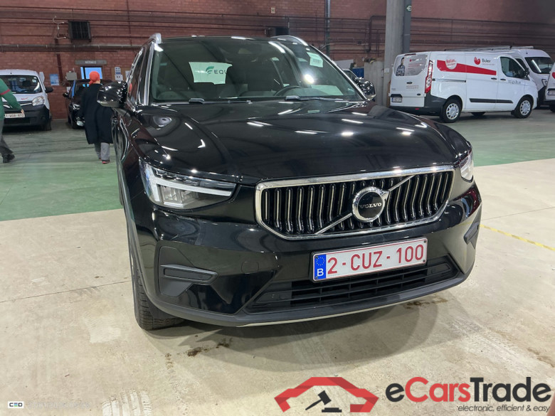 VOLVO XC40 1.5 T4 PHEV CORE DCT #2