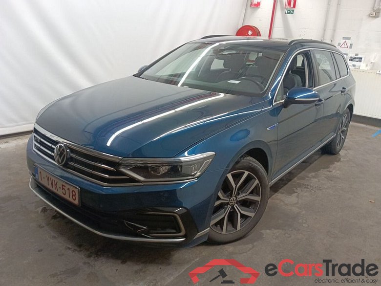 Volkswagen Passat Variant 1.4 TSI DSG6 GTE Business 5d #1