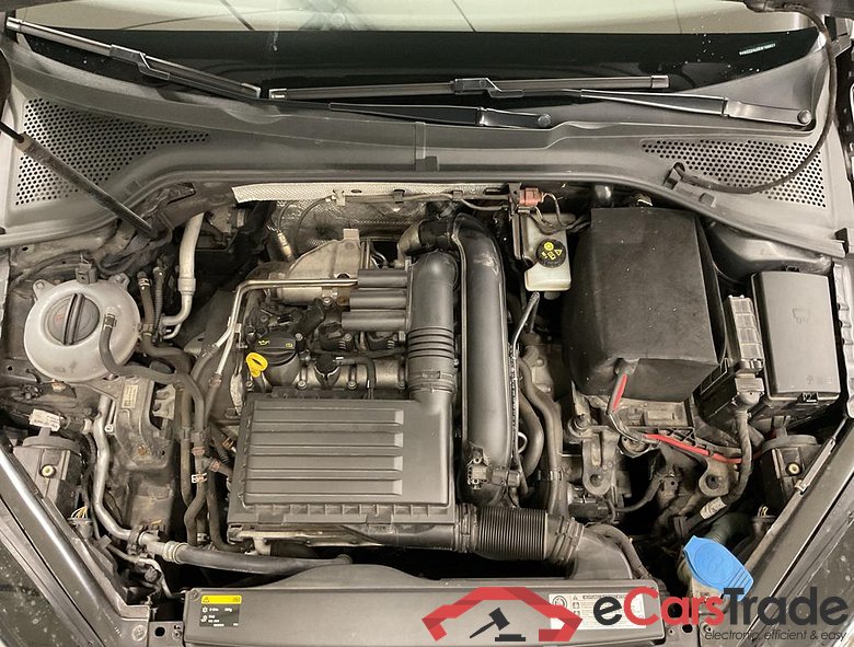 VOLKSWAGEN Golf VII Golf   Trendline 1.2 TSI BlueMotion Technology 77 kW (105 ch) 7 vitesses DSG #4