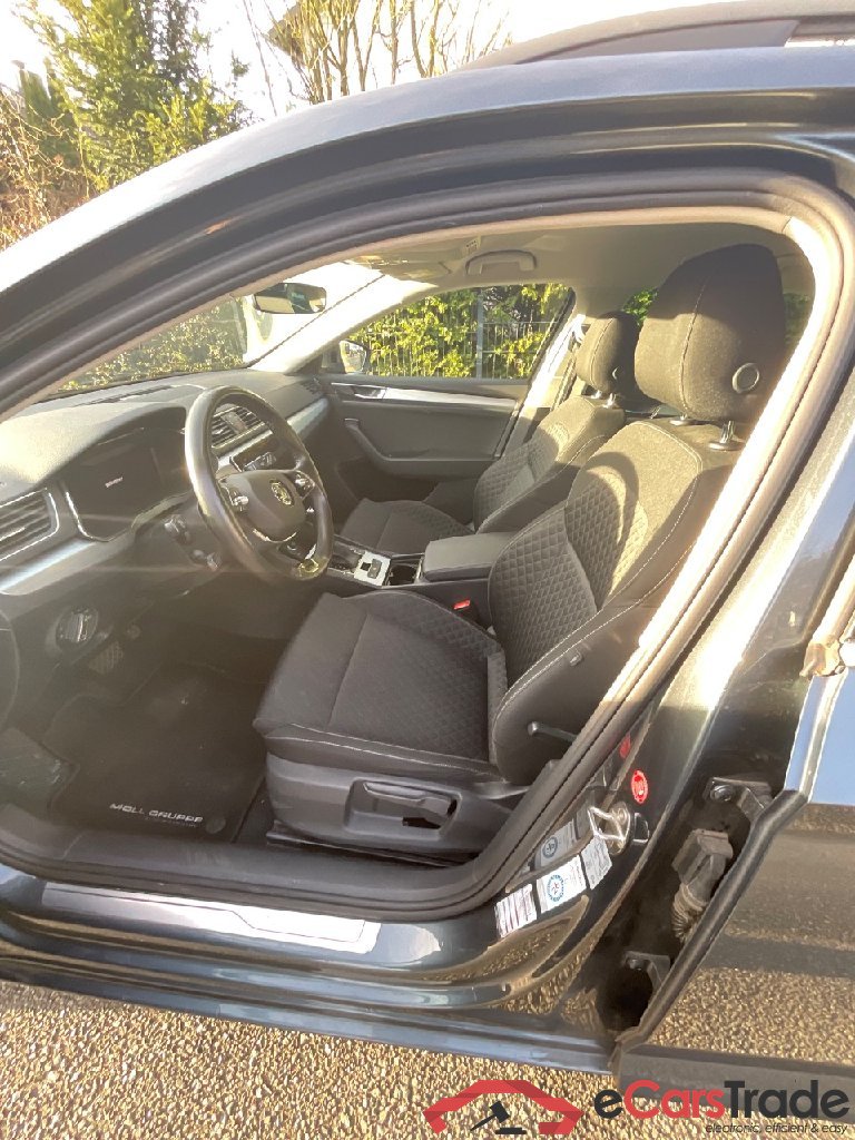 Superb Combi Ambition 2.0 TDI 90KW AT7 E6d #4