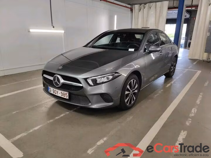 Mercedes A-Klasse Limousine A-Klasse Limousine A 250e Business Solution (PHEV) 160kW/218pk  4D/P Auto-8