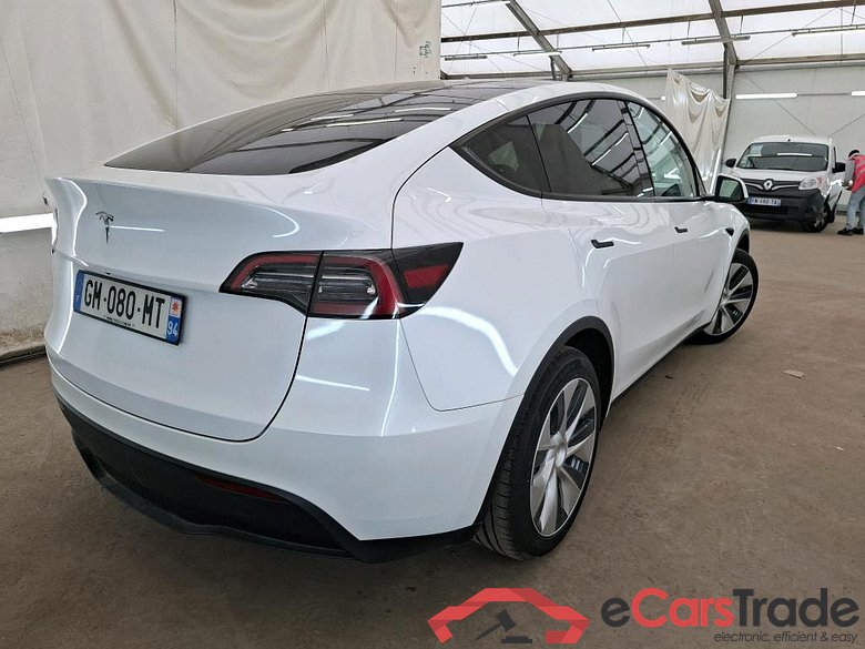 TESLA Model Y / 2021 / 5P / SUV RWD #4