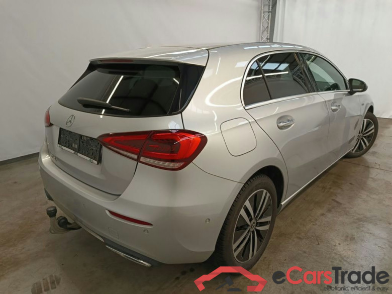 Mercedes-Benz A-Klasse A 250 e Business Solution 5d #2