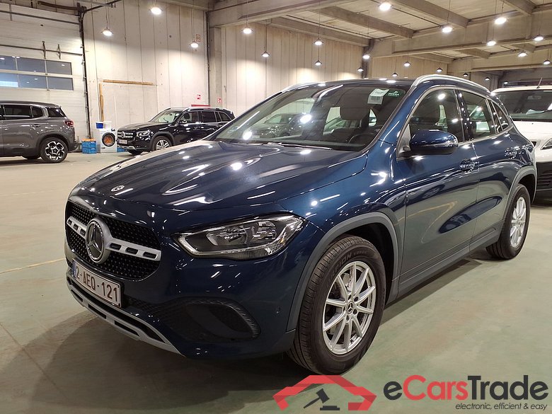 MERCEDES-BENZ GLA - Klasse 2.0 GLA 200 D DCT BUSINESS SOLUTION #1