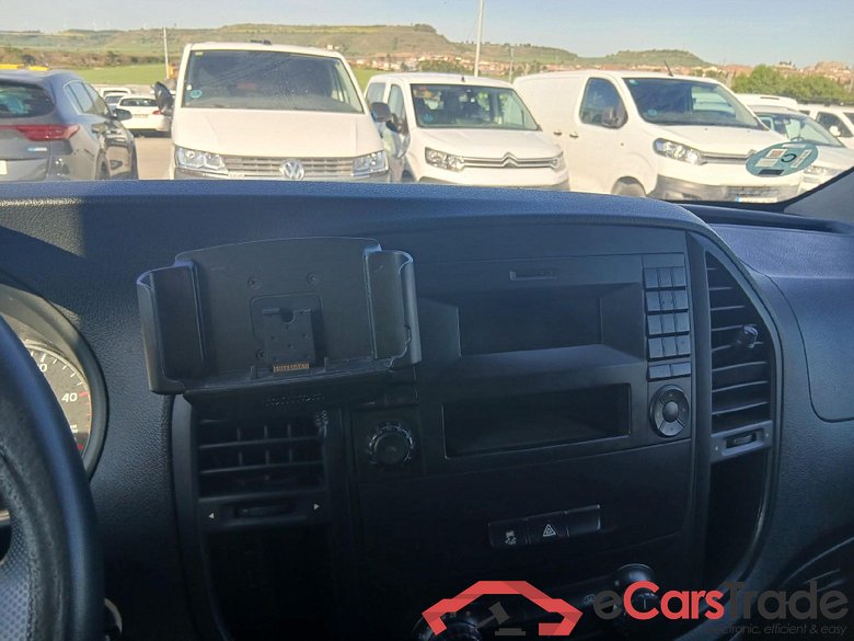 MERCEDES-BENZ Vito / 2014 / 4P / furgón 114 CDI Larga #5