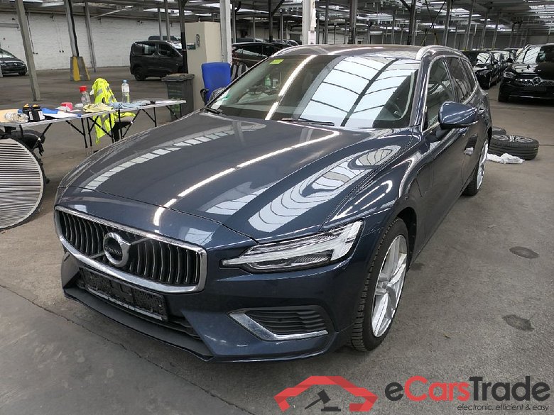 V60 Kombi Core Recharge Plug-In Hybrid AWD 2.0 T6 293KW AT8 E6d #1