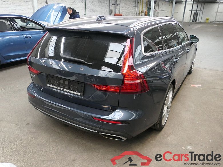 V60 Kombi Core Recharge Plug-In Hybrid AWD 2.0 T6 293KW AT8 E6d #2