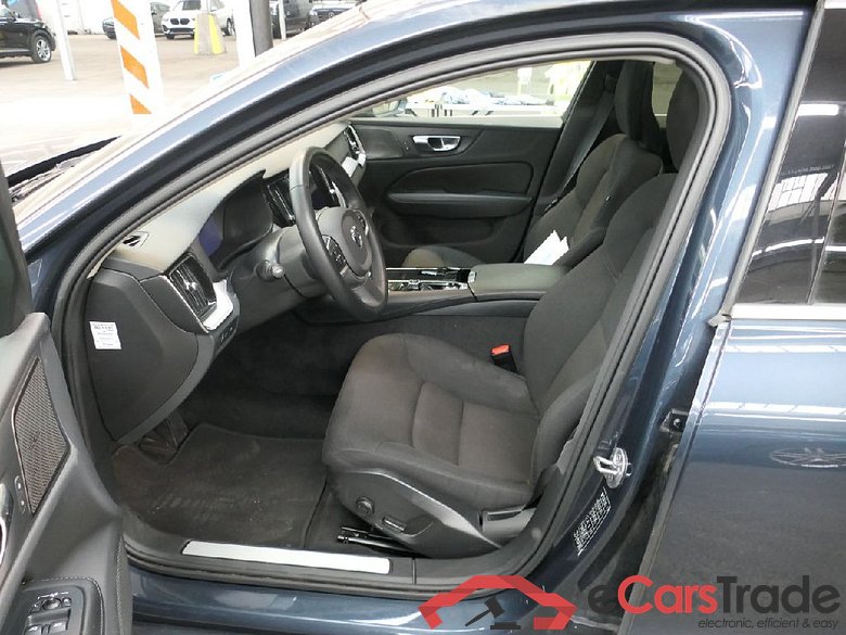 V60 Kombi Core Recharge Plug-In Hybrid AWD 2.0 T6 293KW AT8 E6d #4