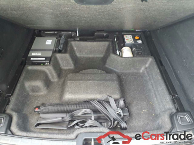 Volvo XC60 (03.2017->) DE - SUV5 B5 (Benzin) 2WD EU6d, R-Design Mild-Hybrid (EURO 6d), (Facelift) 2021 #4