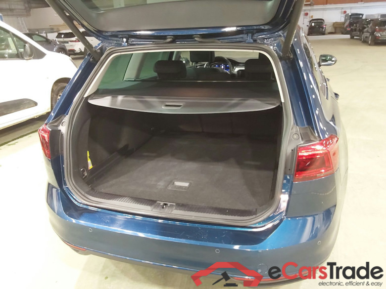 VOLKSWAGEN Passat 2.0 TDI 90KW MSQ VARIANT STYLE BUSINESS #3