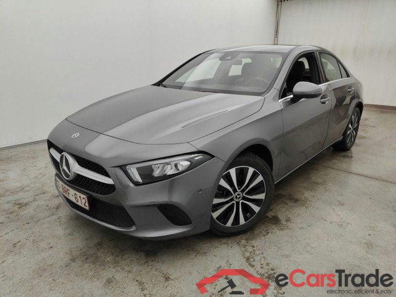 Mercedes-Benz A-Klasse Limousine A 250e Business Solution 4d #1