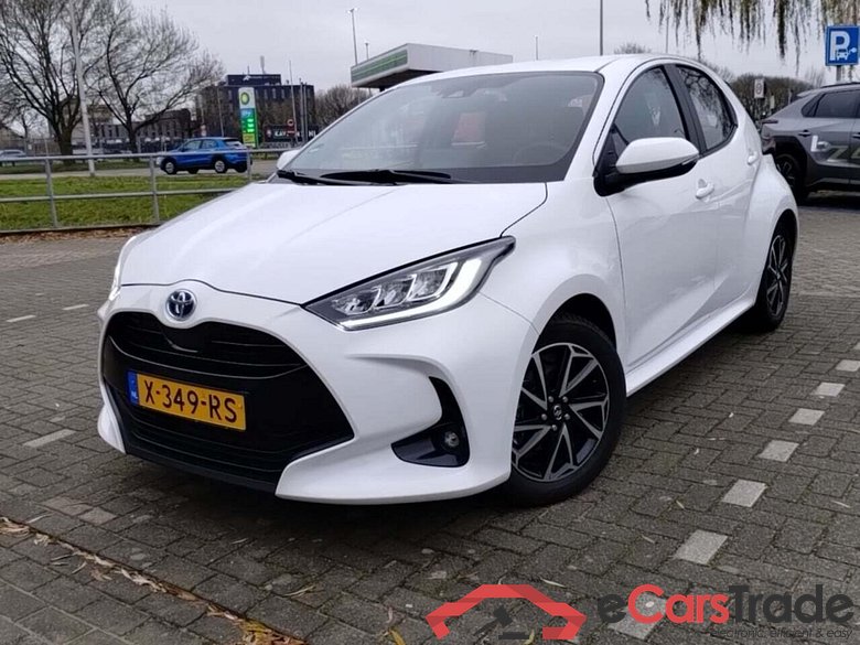 TOYOTA YARIS 1.5 Hybrid Dynamic #1