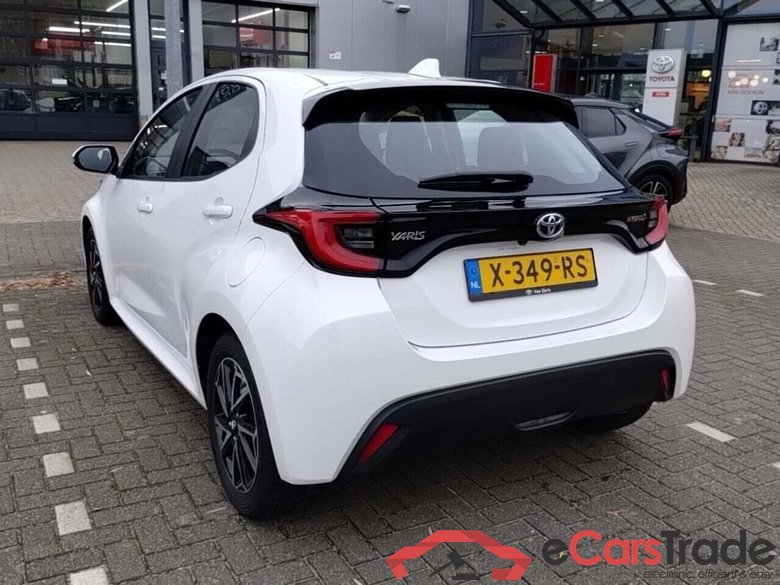 TOYOTA YARIS 1.5 Hybrid Dynamic #3