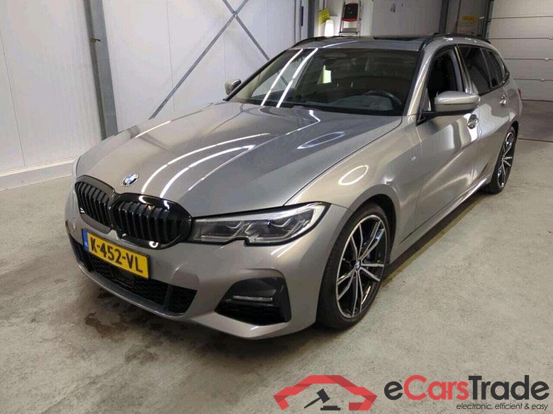 BMW 3-serie 330i xD High Exec. #1