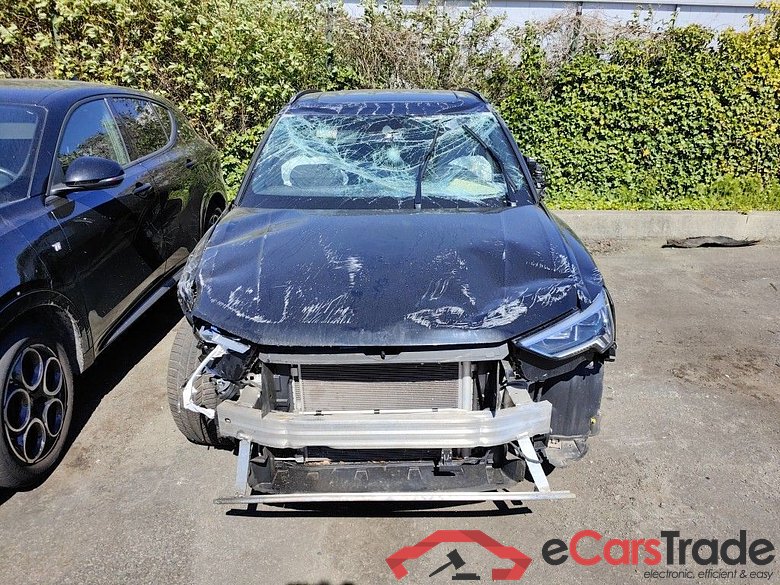 Audi Q3 45 TFSI e S tronic S Line 5d !!! Damaged car !!!! NO COC #5